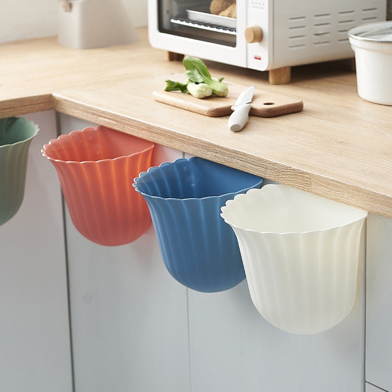 Nordic Flower Shape Hanging Trash Can - Image 8