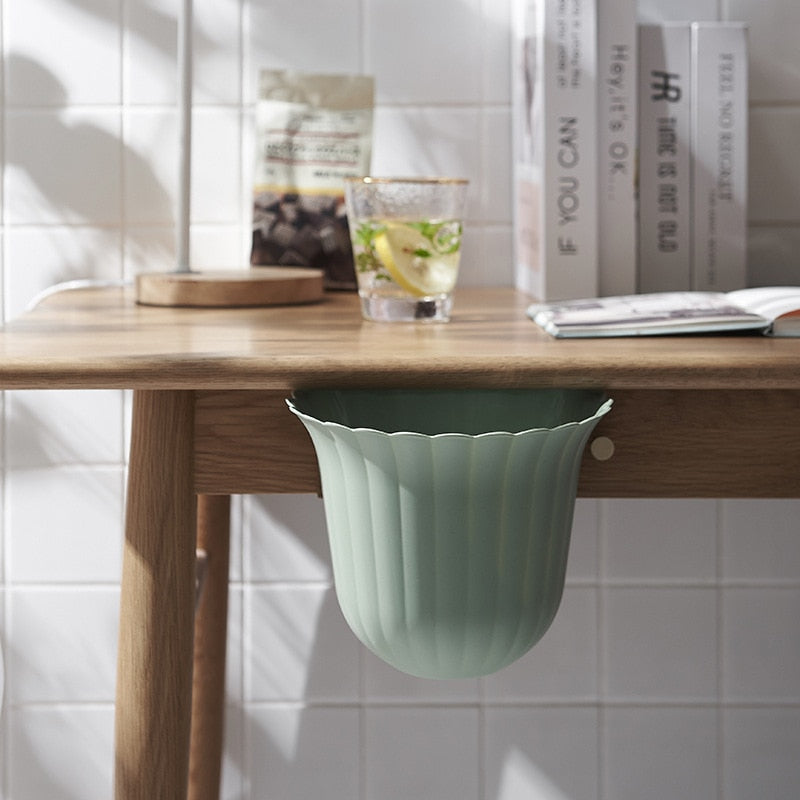 Nordic Flower Shape Hanging Trash Can - Image 0