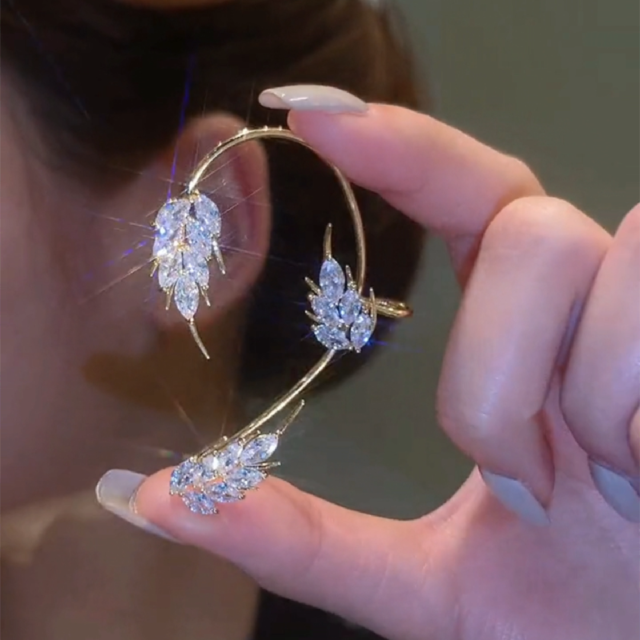 Elegant Sparkling Zircon Fairy Wings Earrings - Image 3