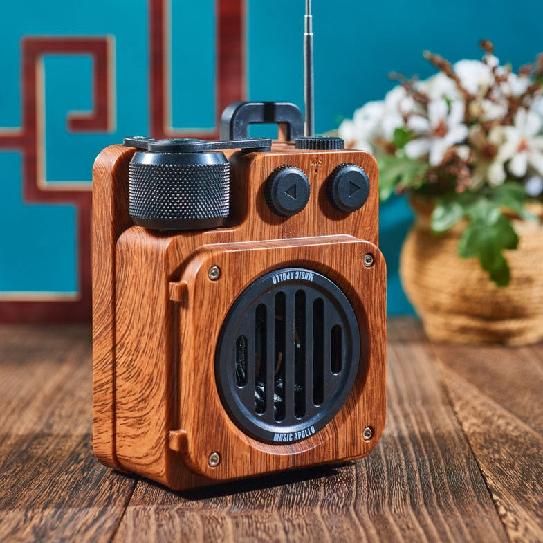 American Style Retro Bluetooth Radio Speaker - Image 0