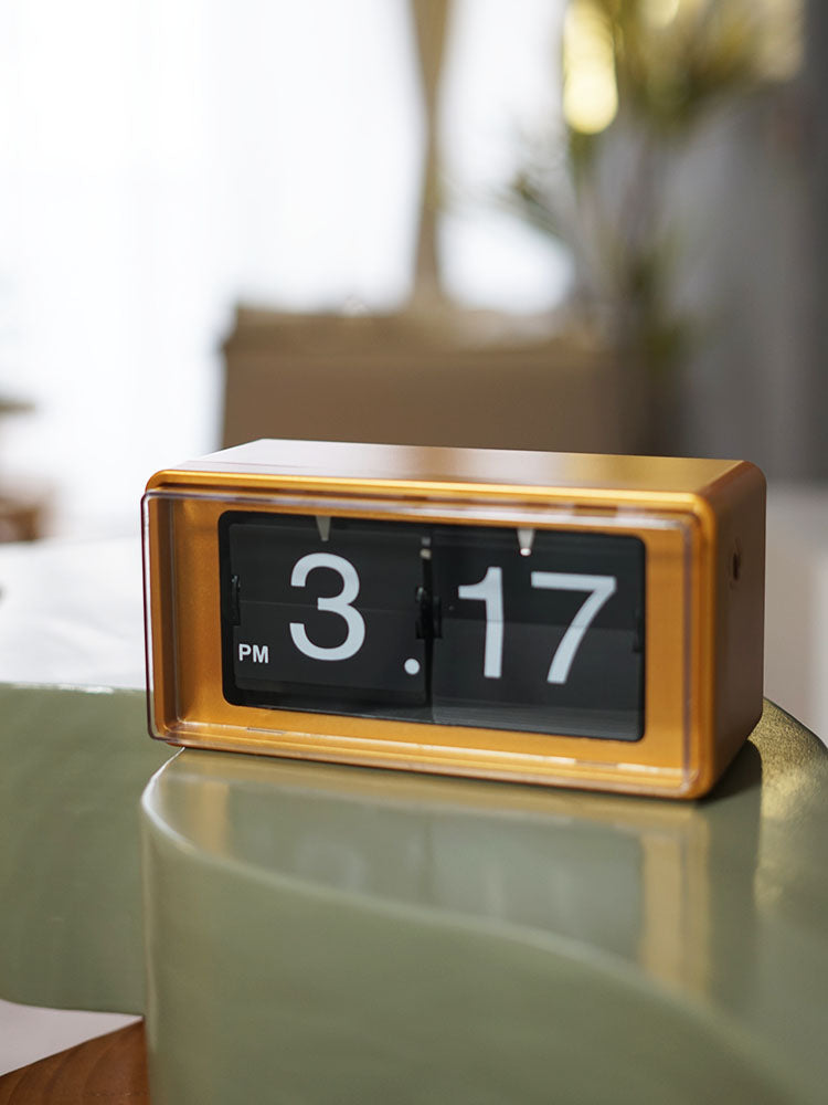 Elegant Retro Auto Flip Desk Clock - Image 6