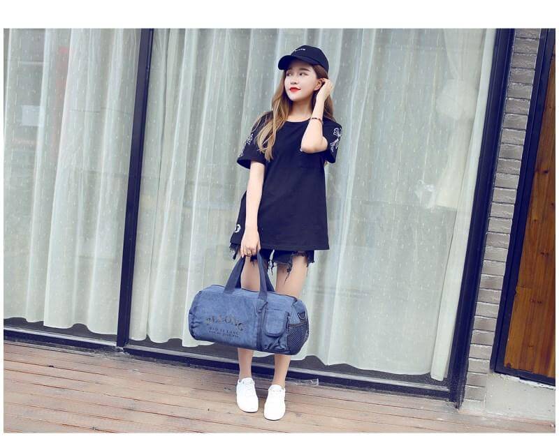 Canvas Waterproof Travel Bag - Image 0