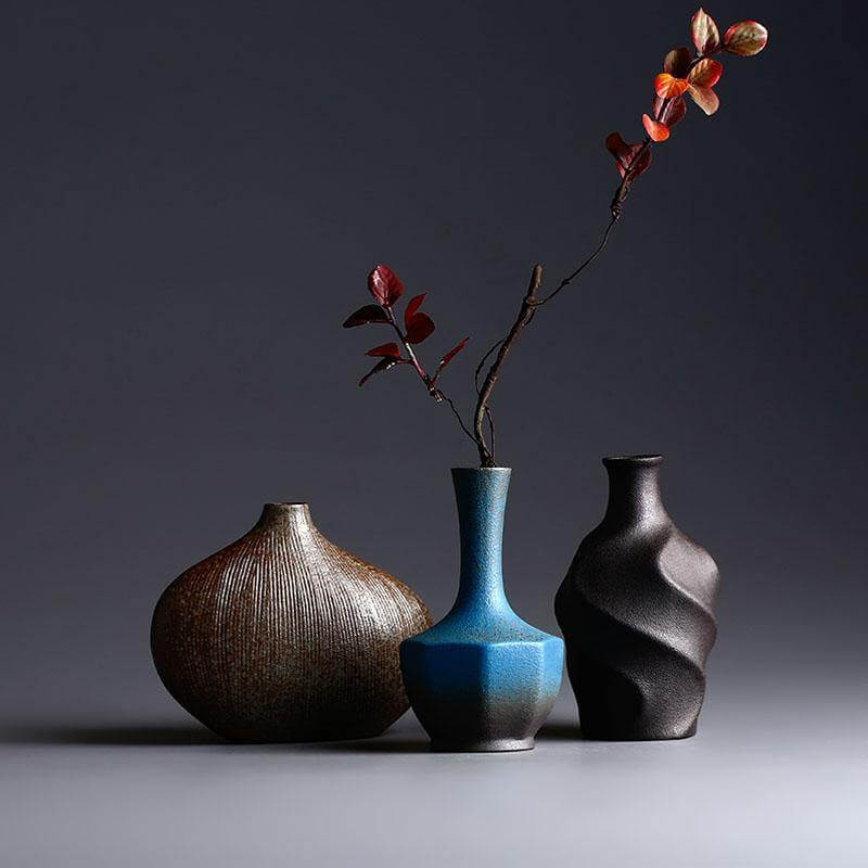 Traditional Chinese Ceramic Vases - Image 11