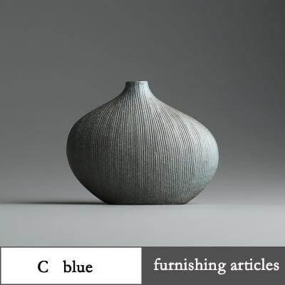 Traditional Chinese Ceramic Vases - Image 12