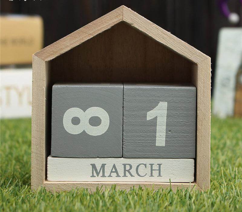 Wood Block Calendar Home Decoration - Image 0