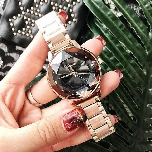Luxury Stainless Steel Shiny Look Women Watch - Image 4
