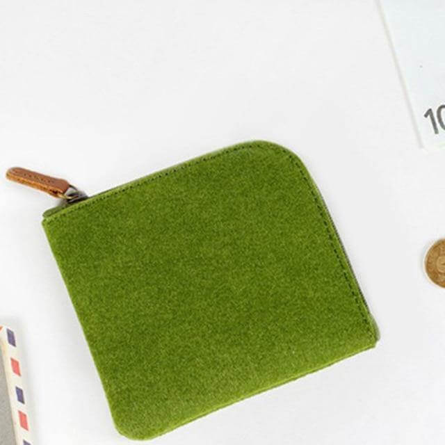 Felt Simple Zip Wallet