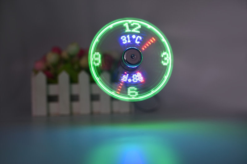 USB Fan Time And Temperature Display Clock - Image 1
