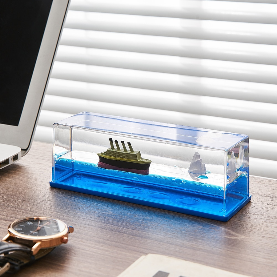 Creative Unsinkable Boat Decor - Image 3