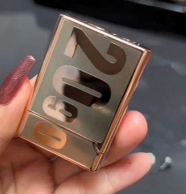 Metal Elegant Creative Windproof Lighter - Image 2