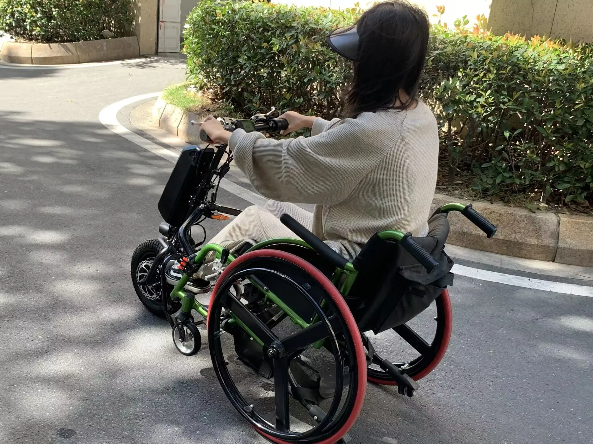 Mobility Plus Electric Lightweight Mobility Handbike - Image 2