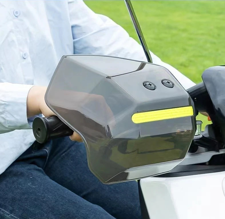 Easy Assembly Weatherproof Motorcycle Hand Covers · Mavigadget