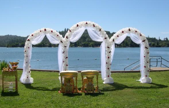 Wedding Decoration Party Props White Metal Wedding Arch - MaviGadget