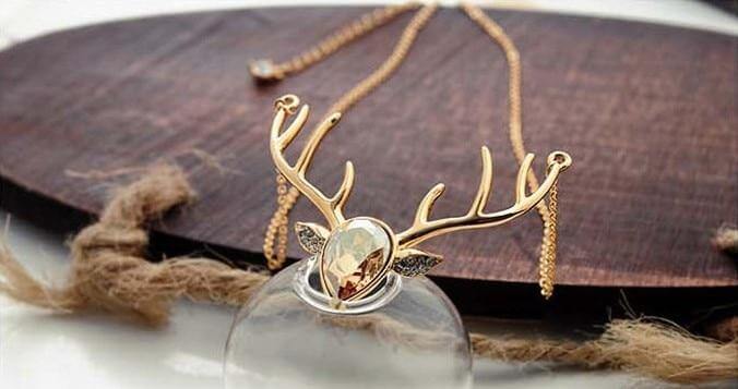 Christmas Elk Necklace - MaviGadget